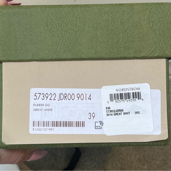 Gucci White GG Pool Slide Sandals - Picture 6 of 6